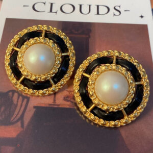 Klir vintage pearl chan camellia pearl earring Hepburn retro hat